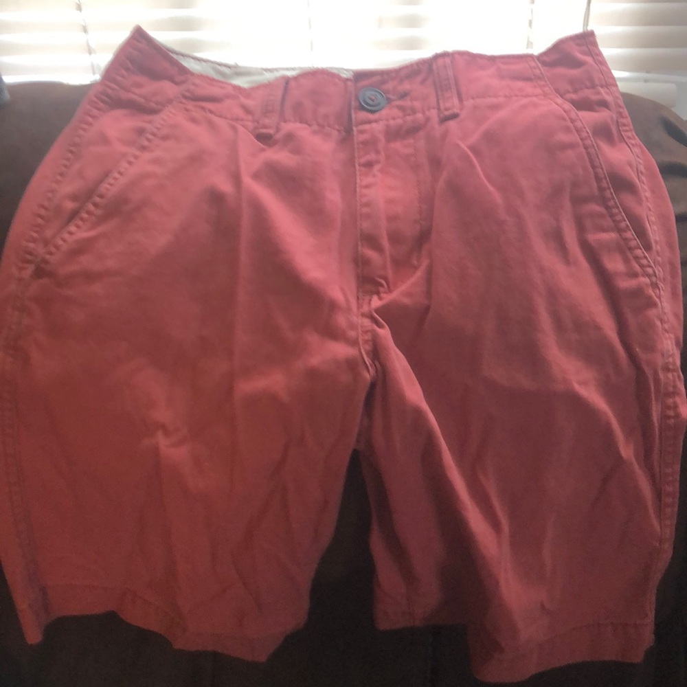 Men’s shorts. Size 28